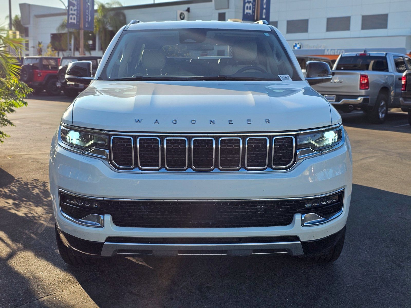 Used 2024 Jeep Wagoneer Series II AWD/4WD image 2