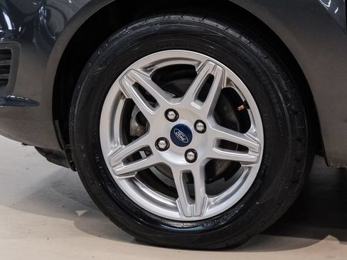 Used 2019 Ford Fiesta SE FWD image 44