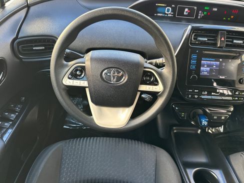 Used 2017 Toyota Prius Two image 15