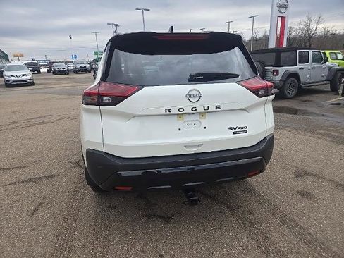 Certified 2023 Nissan Rogue SV w/ SV Premium B Package image 6