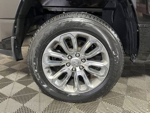 Used 2023 RAM 1500 Laramie AWD/4WD image 10