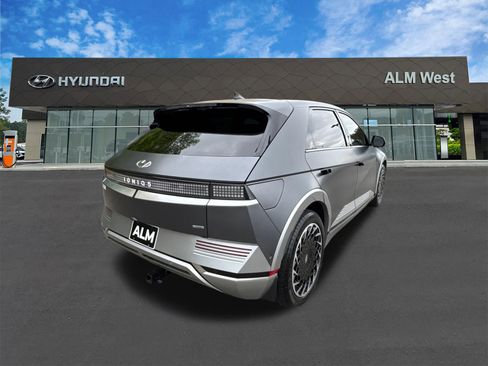 Used 2023 Hyundai Ioniq 5 Limited AWD/4WD image 5