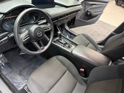 Used 2020 MAZDA MAZDA3 Sedan FWD image 32
