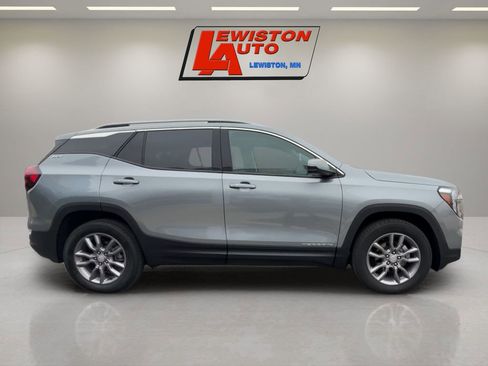 Certified 2024 GMC Terrain SLT w/ Infotainment Package II image 6