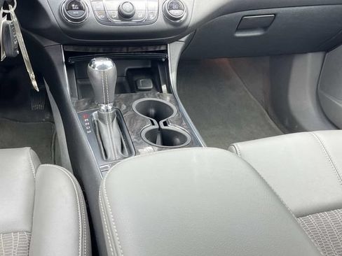 Used 2014 Chevrolet Impala LT w/ Convenience Package FWD image 15
