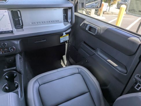 New 2026 Ford Bronco Outer Banks w/ Sasquatch Package AWD/4WD image 19