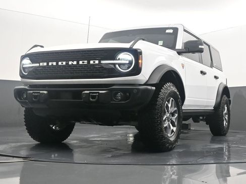 New 2025 Ford Bronco Badlands image 49