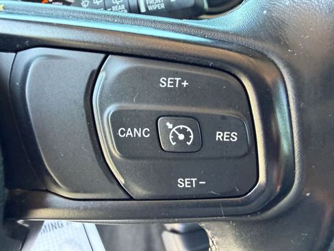 Used 2019 Jeep Wrangler Unlimited Sport S AWD/4WD image 17