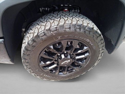 Used 2026 Chevrolet Silverado 2500 LT w/ Trail Boss Package AWD/4WD image 11