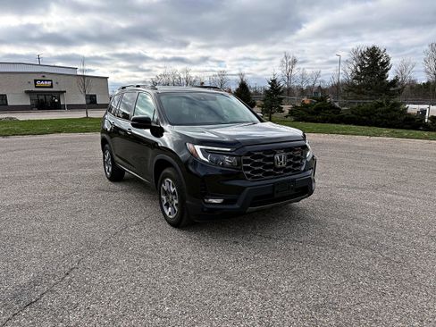 Used 2022 Honda Passport TrailSport image 3