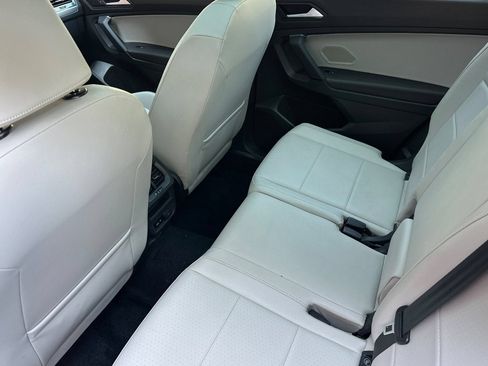 Used 2019 Volkswagen Tiguan SEL w/ 3rd Row Seat Package AWD/4WD image 16