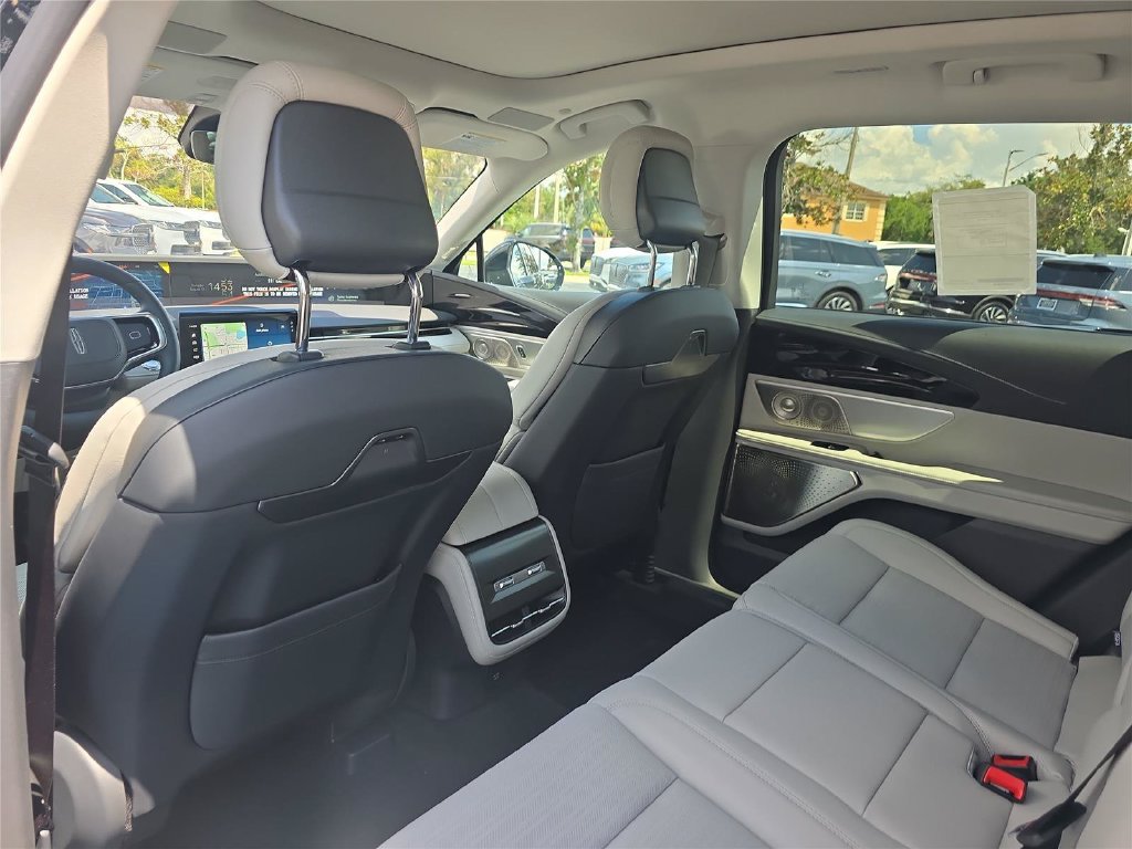 New 2026 Lincoln Nautilus Reserve AWD/4WD image 12