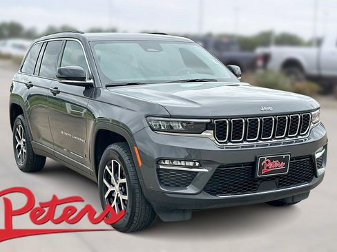 Used 2025 Jeep Grand Cherokee Limited RWD image 1