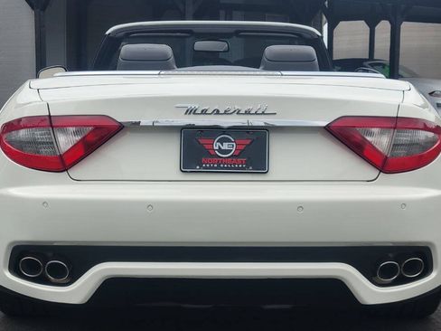 Used 2017 Maserati GranTurismo Convertible RWD image 12