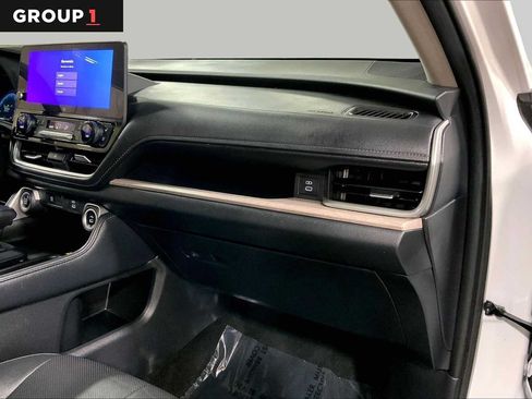 Certified 2024 Toyota Grand Highlander AWD image 19