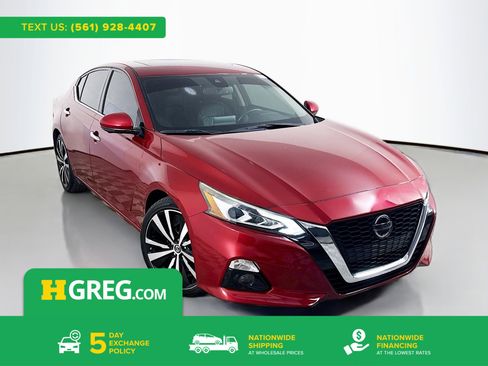Used 2019 Nissan Altima 2.5 Platinum FWD image 1