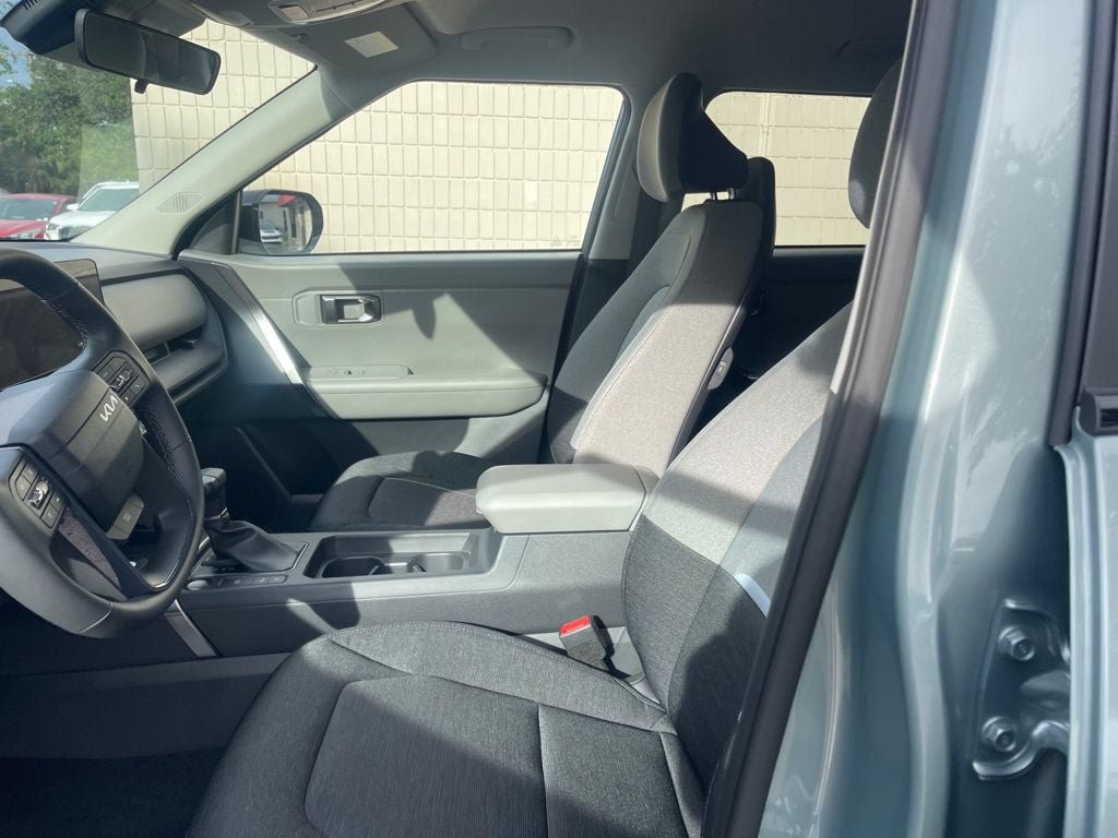 Used 2027 Kia Seltos S FWD image 12