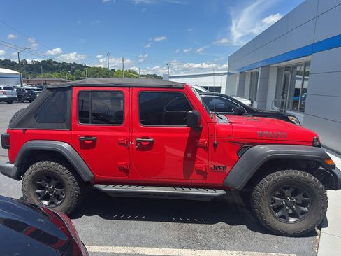 Used 2021 Jeep Wrangler Unlimited Sport AWD/4WD image 5
