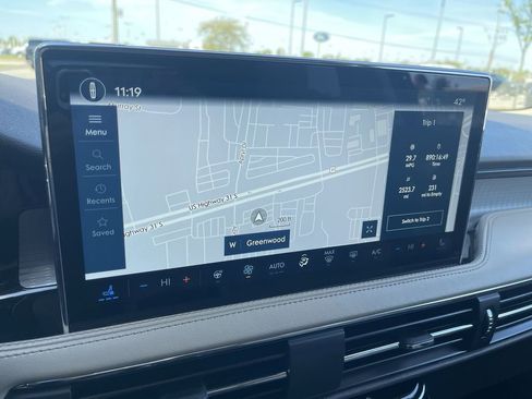 Used 2024 Lincoln Corsair AWD w/ Equipment Group 101A image 26