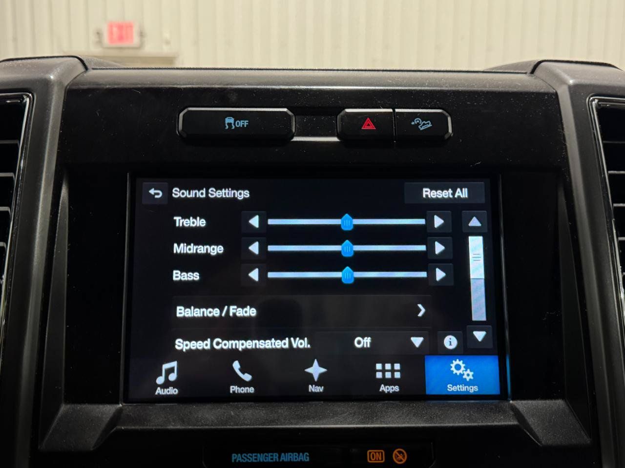 Used 2017 Ford F250 XLT w/ XLT Premium Package AWD/4WD image 12