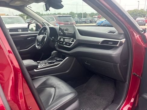 Used 2020 Toyota Highlander Platinum AWD/4WD image 26