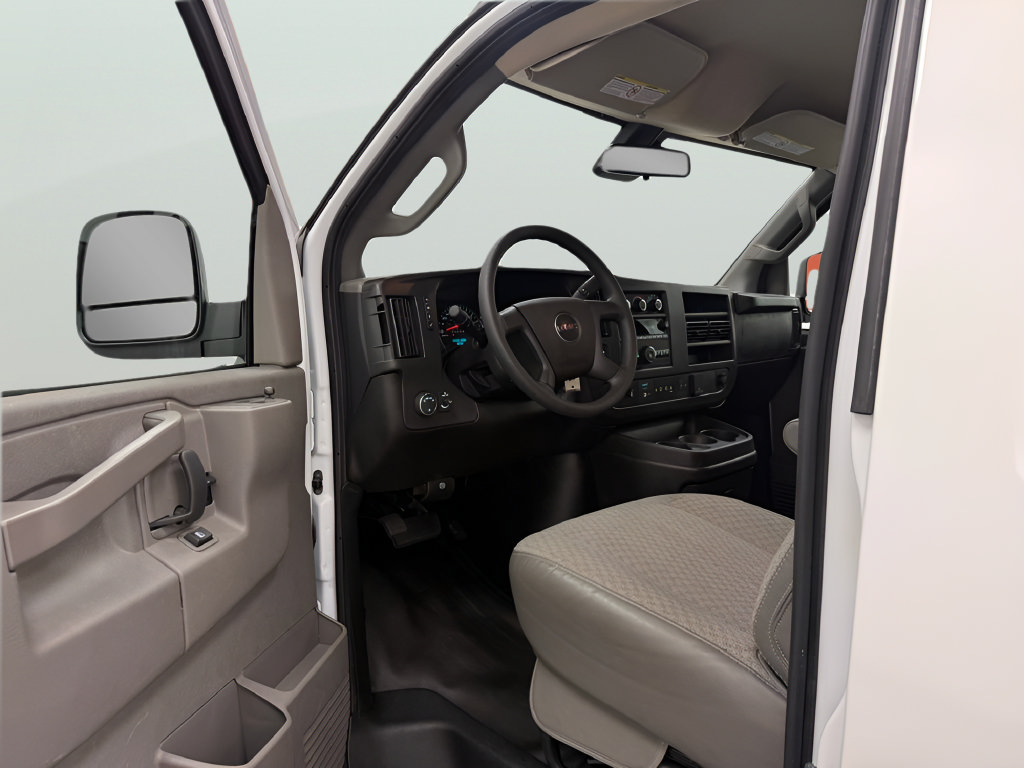 Used 2025 GMC Savana 2500 RWD image 9