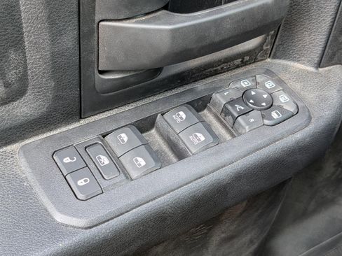 New 2025 RAM 2500 Tradesman AWD/4WD image 17