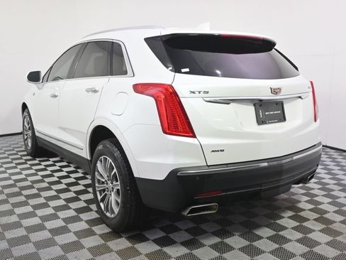 Used 2018 Cadillac XT5 Luxury w/ Driver Awareness Package AWD/4WD image 4