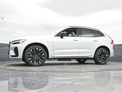 New 2026 Volvo XC60 T8 Ultra w/ Climate Package AWD/4WD image 42