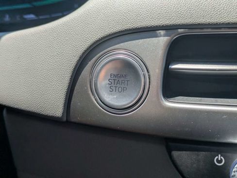 Used 2024 Hyundai Palisade SEL FWD image 33