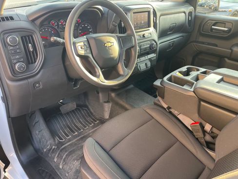 Used 2025 Chevrolet Silverado 1500 W/T AWD/4WD image 5