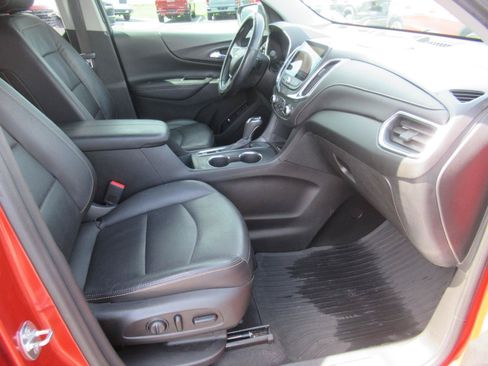 Used 2020 Chevrolet Equinox Premier FWD image 10