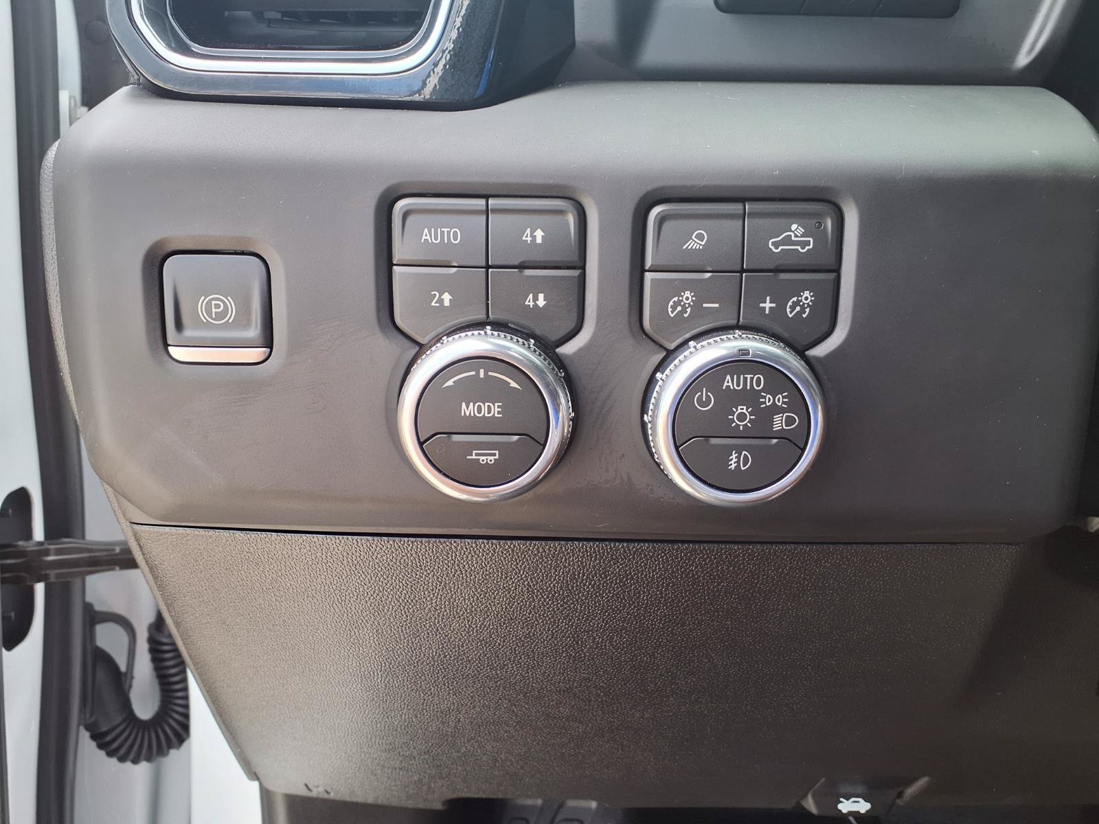 Used 2026 GMC Sierra 2500 Denali Ultimate AWD/4WD image 24