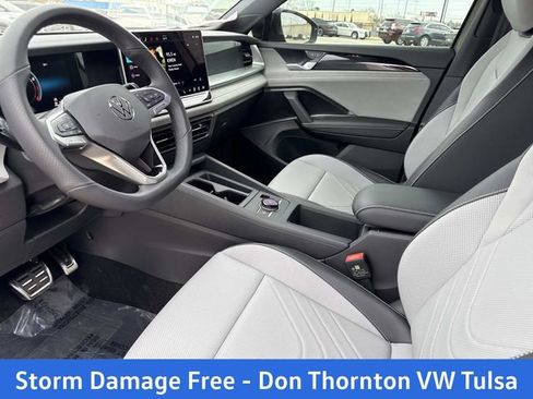 New 2026 Volkswagen Tiguan SE R-Line FWD image 12