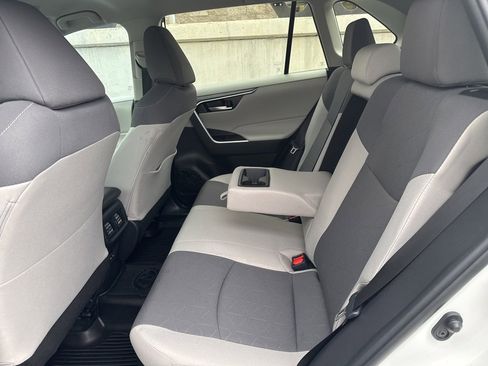 Used 2024 Toyota RAV4 XLE image 23