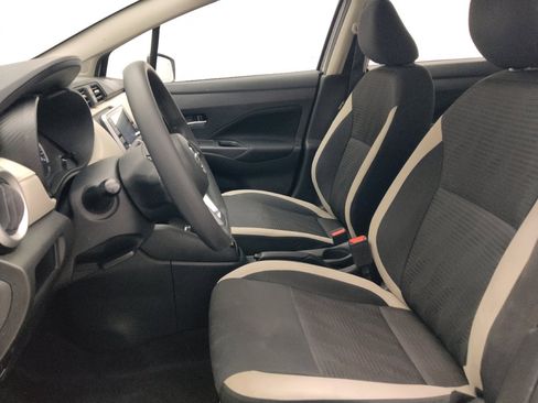 Used 2021 Nissan Versa SV FWD image 17
