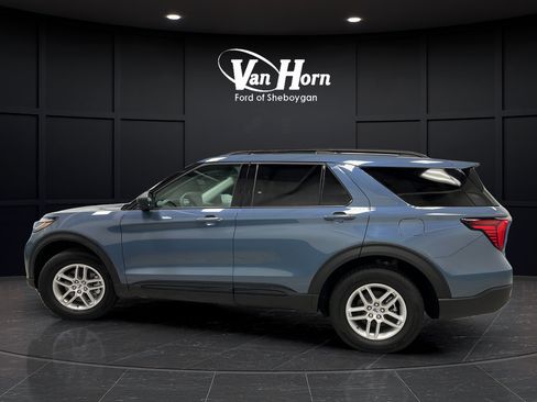 Used 2026 Ford Explorer Active AWD/4WD image 4