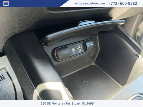 Used 2019 Kia Sorento FWD image 33