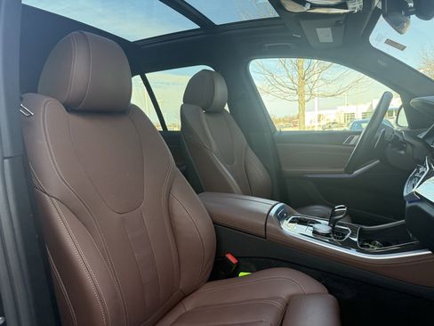 Used 2022 BMW X5 xDrive40i w/ M Sport Package image 14