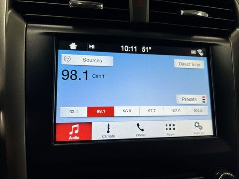 Used 2017 Ford Fusion SE w/ Fusion SE Technology Package image 14