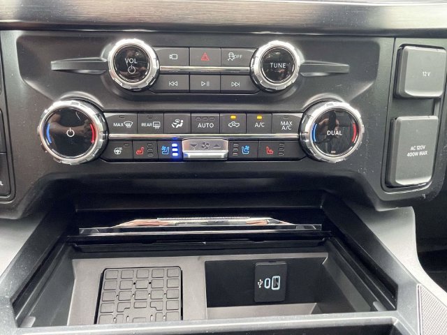 New 2026 Ford F250 Lariat w/ Black Appearance Package AWD/4WD image 22