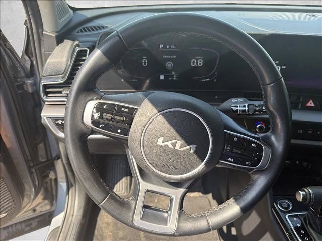 Used 2023 Kia Sportage EX FWD image 12