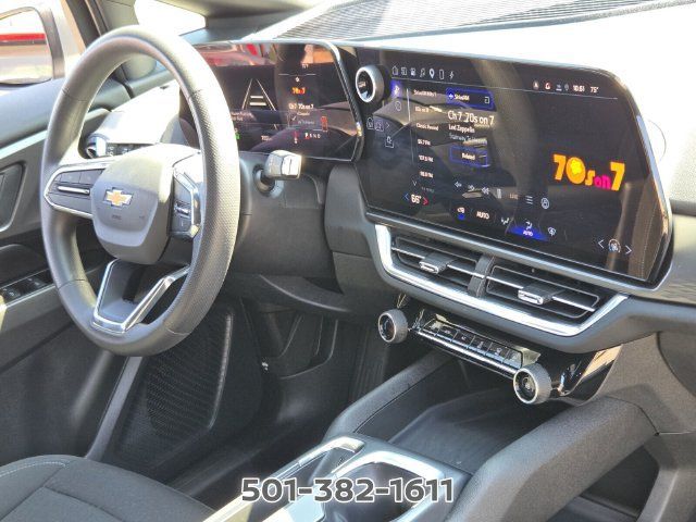 Used 2025 Chevrolet Equinox EV LT FWD image 17