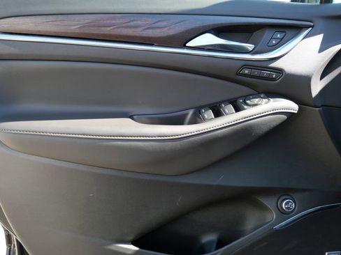 Used 2023 Buick Enclave Avenir w/ Avenir Technology Package AWD/4WD image 12