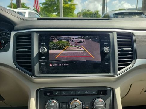 Used 2021 Volkswagen Atlas SE FWD image 25