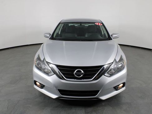 Used 2017 Nissan Altima 2.5 SR image 13