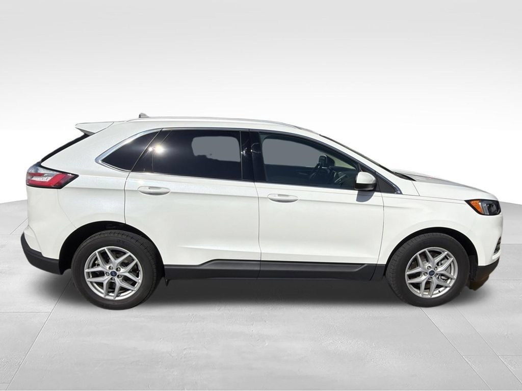 Used 2022 Ford Edge SEL AWD/4WD image 8