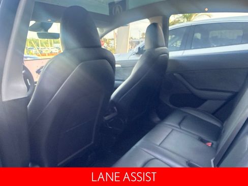 Used 2024 Tesla Model Y Long Range AWD/4WD image 9