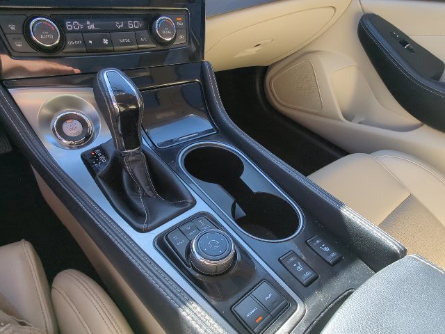 Used 2017 Nissan Maxima 3.5 SL FWD image 17