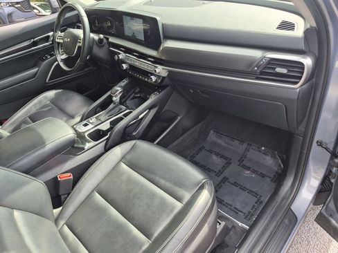Used 2025 Kia Telluride S FWD image 29
